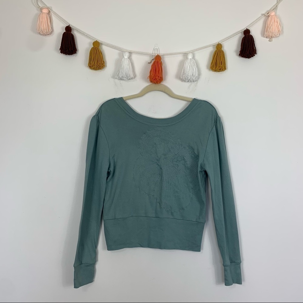 Harve Benard Sport Floral Embroidered Teal Blue Sweatshirt Size Large